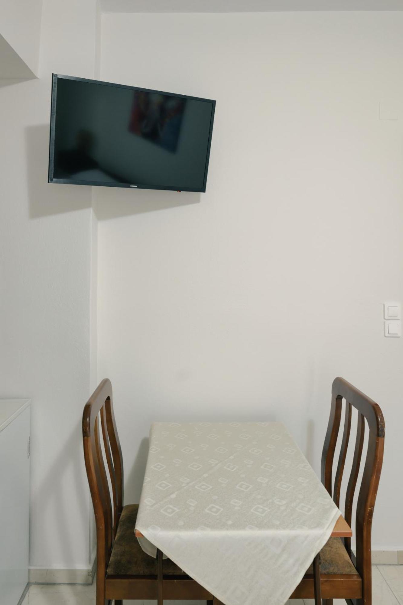 O Fotis Studios & Apartments Янина Экстерьер фото