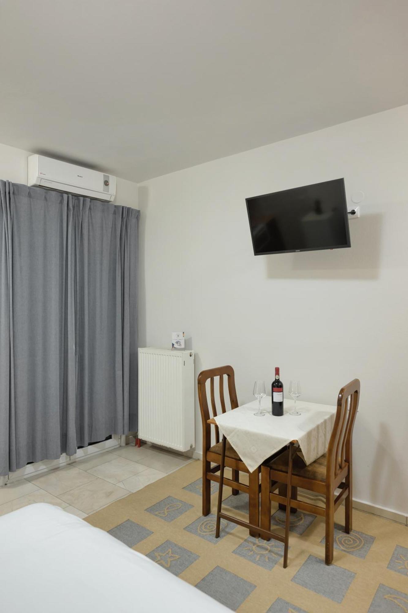 O Fotis Studios & Apartments Янина Экстерьер фото